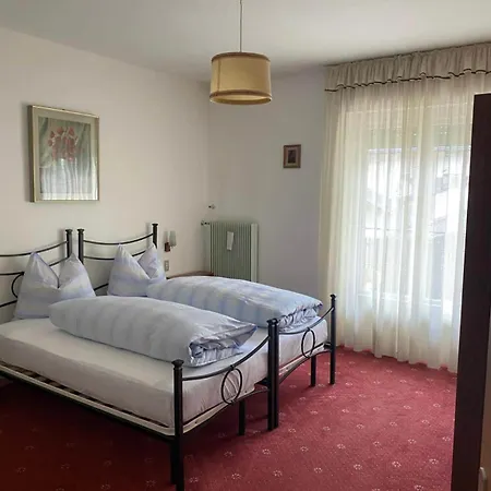 アパート Mountainlodge Sellaronda カナツェーイ